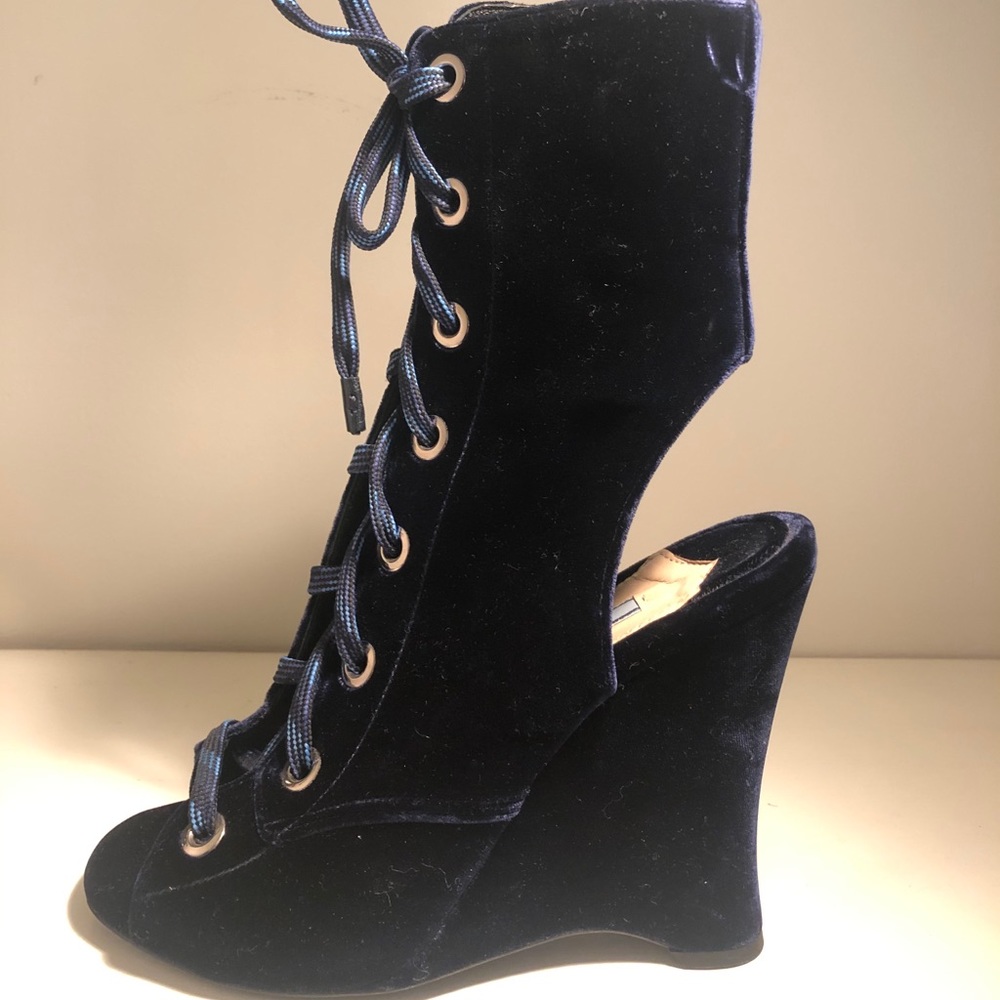 Prada lace up heels - Picture 9 of 15